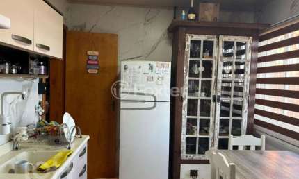 Casa com 2 quartos à venda na Rua Índia, 350, Petrópolis, Novo Hamburgo, 64 m2 por R$ 370.000