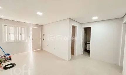 Casa com 2 quartos à venda na Rua Marcelo Küfner, 16, Hípica, Porto Alegre, 57 m2 por R$ 340.000