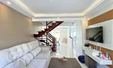 Casa em condomínio fechado com 3 quartos à venda na Avenida Edgar Pires de Castro, 2520, Hípica, Porto Alegre, 90 m2 por R$ 360.000