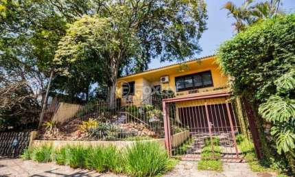 Casa com 3 quartos à venda na Rua João Paetzel, 551, Chácara das Pedras, Porto Alegre, 222 m2 por R$ 1.548.000