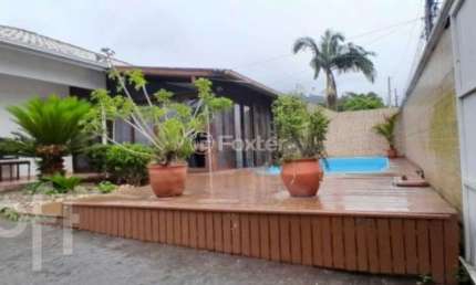 Casa com 3 quartos à venda na Servidão Sargento Maurilio Gonçalves Cabral, 143, Ingleses do Rio Vermelho, Florianópolis, 240 m2 por R$ 769.000