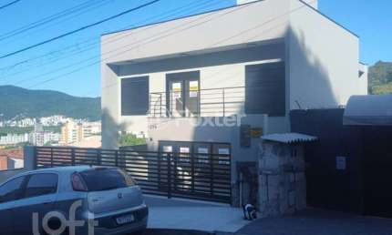Casa com 3 quartos à venda na Rua Laércio Costa, 223, Trindade, Florianópolis, 184 m2 por R$ 2.200.000