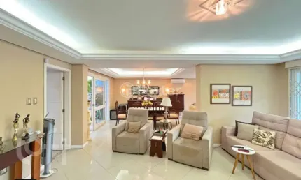 Casa com 3 quartos à venda na Avenida Copacabana, 140, Tristeza, Porto Alegre, 350 m2 por R$ 1.999.900