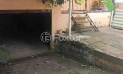 Casa com 2 quartos à venda na rua martim minaberry, 241, partenon, porto alegre, 202 m2 por r$ 450.000