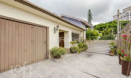 Casa com 3 quartos à venda na rua doutor danilo antônio zaffari, 45, sarandi, porto alegre, 144 m2 por r$ 675.000