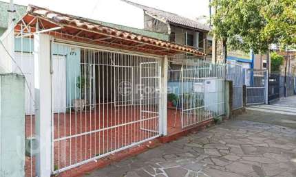 Casa com 3 quartos à venda na Rua Euclydes da Cunha, 478, Partenon, Porto Alegre, 176 m2 por R$ 900.000