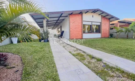 Casa com 3 quartos à venda na undefined Tupanciretã, 1022, Centro, Imbé, 280 m2 por R$ 495.000