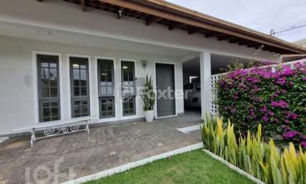 Casa com 4 quartos à venda na Rua Cônego Thomaz Fontes, 109, Santa Mônica, Florianópolis, 194 m2 por R$ 1.950.000