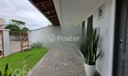 Casa com 4 quartos à venda na Rua Cônego Thomaz Fontes, 109, Santa Mônica, Florianópolis, 194 m2 por R$ 1.950.000