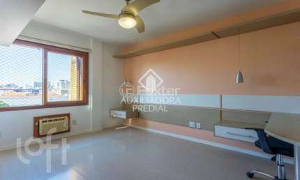 Apartamento com 3 quartos à venda na Rua Brito Peixoto, 237, Passo da Areia, Porto Alegre, 79 m2 por R$ 550.000