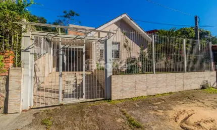 Casa com 3 quartos à venda na Acesso José Marcelino Martins, 347, Jardim Itu Sabará, Porto Alegre, 72 m2 por R$ 380.000