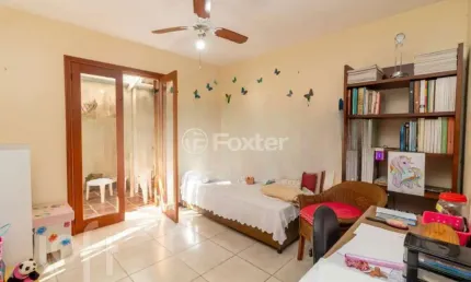 Casa com 4 quartos à venda na Rua Artur Azevedo, 242, Partenon, Porto Alegre, 220 m2 por R$ 800.000