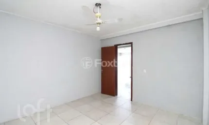 Casa com 2 quartos à venda na Rua Doutor Raphael Loro, 405, Hípica, Porto Alegre, 100 m2 por R$ 318.000