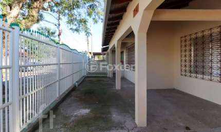Casa com 3 quartos à venda na Rua dos Canários, 74, Igara, Canoas, 234 m2 por R$ 400.000