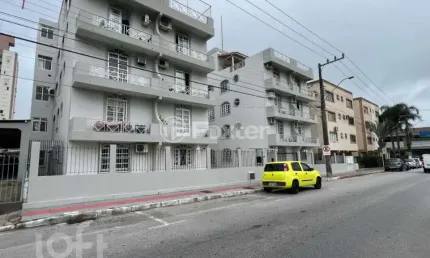 Apartamento com 2 quartos à venda na Rua Zenir Kretzer Borges, 55, Kobrasol, São José, 55 m2 por R$ 360.000