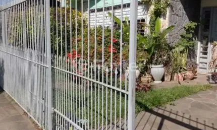 Casa com 3 quartos à venda na avenida dos gaúchos, 570, sarandi, porto alegre, 162 m2 por r$ 550.000