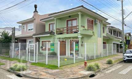 Casa com 3 quartos à venda na Rua Álamo, 11, Hípica, Porto Alegre, 174 m2 por R$ 1.100.000