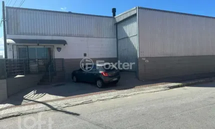 Casa com 3 quartos à venda na Rua Manoel Albano do Amaral, 702, Serraria, São José, 552 m2 por R$ 1.550.000