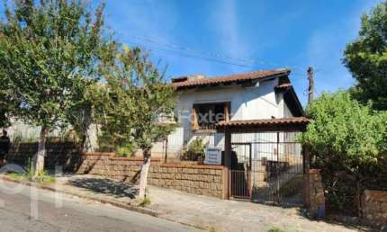 Casa com 3 quartos à venda na Rua Atílio Supertti, 287, Vila Nova, Porto Alegre, 198 m2 por R$ 750.000