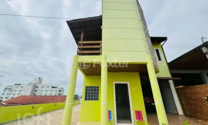 Casa com 3 quartos à venda na Rua Vergilino Domingos da Silva, 143, Serraria, São José, 175 m2 por R$ 950.000