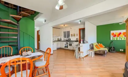 Casa com 3 quartos à venda na Avenida Nilo Ruschel, 542, Morro Santana, Porto Alegre, 180 m2 por R$ 680.000
