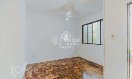 Casa com 3 quartos à venda na Rua Diamantina de Bittencourt Oliveira, 10, Nonoai, Porto Alegre, 146 m2 por R$ 350.000