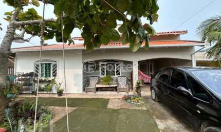 Casa com 3 quartos à venda na Rua Júlia Caetano Dutra, 15, Praia de Fora, Palhoça, 80 m2 por R$ 600.000