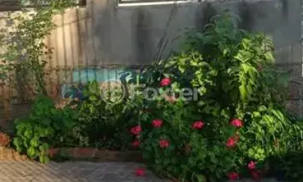 Casa com 2 quartos à venda na Avenida São Sebastião, 107, Nonoai, Porto Alegre, 240 m2 por R$ 470.000