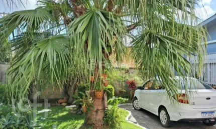 Casa com 2 quartos à venda na Rua Santa Cruz, 1138, Niterói, Canoas, 180 m2 por R$ 800.000