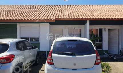 Casa em condomínio fechado com 2 quartos à venda na Avenida do Nazario, 1200, Olaria, Canoas, 50 m2 por R$ 280.000