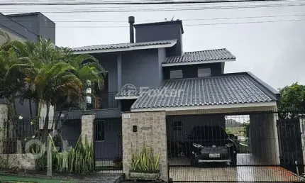 Casa com 3 quartos à venda na Rua dos Flamingos, 180, Pedra Branca, Palhoça, 218 m2 por R$ 1.800.000