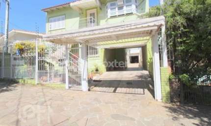 Casa com 8 quartos à venda na Avenida Assis Chateaubriand, 100, São Sebastião, Porto Alegre, 330 m2 por R$ 870.000
