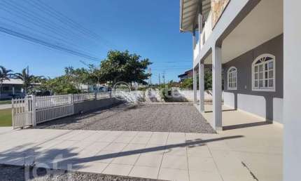 Casa com 5 quartos à venda na Rua Dante Sanfelice, 502, Pinheira, Palhoça, 180 m2 por R$ 875.000