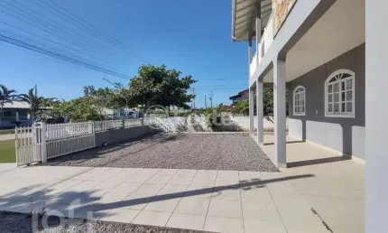 Casa com 5 quartos à venda na Rua Dante Sanfelice, 502, Pinheira, Palhoça, 180 m2 por R$ 875.000