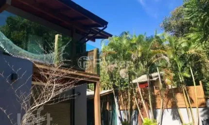 Casa com 3 quartos à venda na Rua Laurindo Januário da Silveira, 5170, Lagoa da Conceição, Florianópolis, 165 m2 por R$ 1.800.000