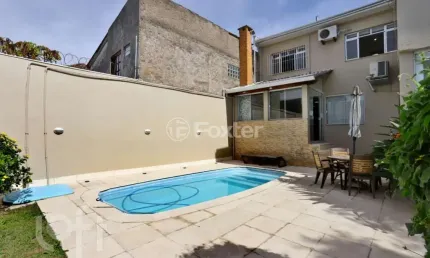 Casa com 3 quartos à venda na Rua Arnaldo Ballve, 594, Jardim Itu Sabará, Porto Alegre, 360 m2 por R$ 850.000