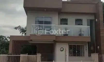 Casa com 3 quartos à venda na Rua Delgísia Maria de Souza, 777, Sertão do Maruim, São José, 98 m2 por R$ 790.000