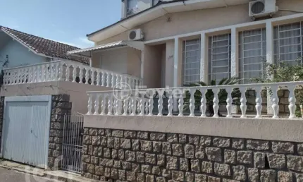 Casa com 3 quartos à venda na Rua Tomaz João dos Santos, 174, Centro, Florianópolis, 120 m2 por R$ 890.000