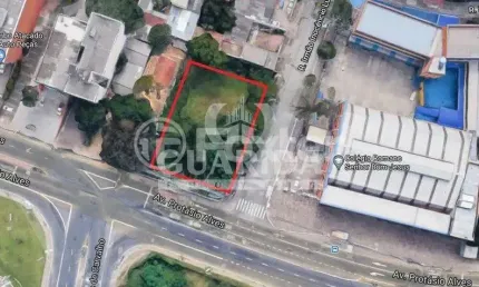 Terreno comercial à venda na Avenida Protásio Alves, 6850, Petrópolis, Porto Alegre, 905 m2 por R$ 2.500.000