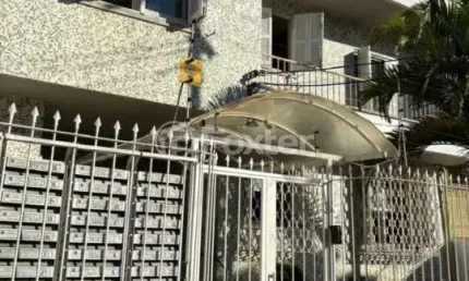 Apartamento com 2 quartos à venda na Travessa Azevedo, 95, Floresta, Porto Alegre, 56 m2 por R$ 200.000