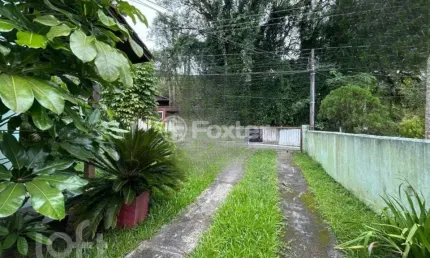 Casa com 2 quartos à venda na Rua Isid Dutra, 1100, Sambaqui, Florianópolis, 60 m2 por R$ 850.000