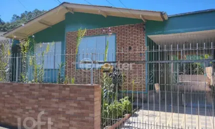 Casa com 3 quartos à venda na Rua Júlia Costa, 432, Saco dos Limões, Florianópolis, 246 m2 por R$ 950.000