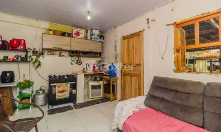 Casa com 2 quartos à venda na Rua Hortênsias, 7, Mário Quintana, Porto Alegre, 70 m2 por R$ 85.000