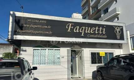 Casa com 4 quartos à venda na Rua Coronel Américo, 217, Barreiros, São José, 90 m2 por R$ 1.200.000