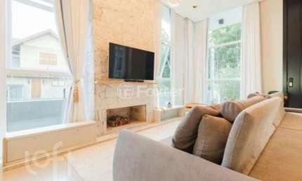 Casa com 3 quartos à venda na Rua Pessegueiro, 170, Carniel, Gramado, 227 m2 por R$ 2.570.000