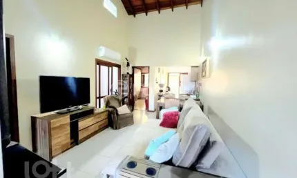 Casa com 2 quartos à venda na Rua Pedro da Silva Nava, 115, Aberta dos Morros, Porto Alegre, 65 m2 por R$ 300.000