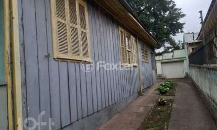 Casa com 3 quartos à venda na Rua Vidal de Negreiros, 71, Vila São José, Porto Alegre, 84 m2 por R$ 450.000