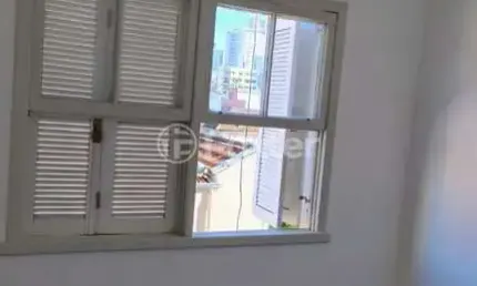 Apartamento com 2 quartos à venda na Avenida Bastian, 571, Menino Deus, Porto Alegre, 57 m2 por R$ 235.000