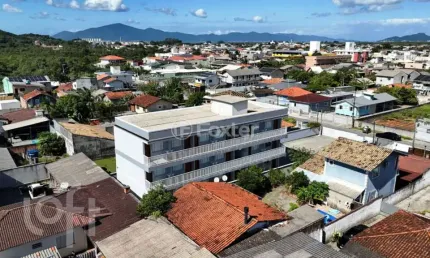 Casa com 18 quartos à venda na Rua João Carlos Espíndola, 126, Barra do Aririú, Palhoça, 583 m2 por R$ 3.074.000
