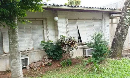 Casa com 3 quartos à venda na Avenida João XXIII, 106, São Sebastião, Porto Alegre, 143 m2 por R$ 750.000